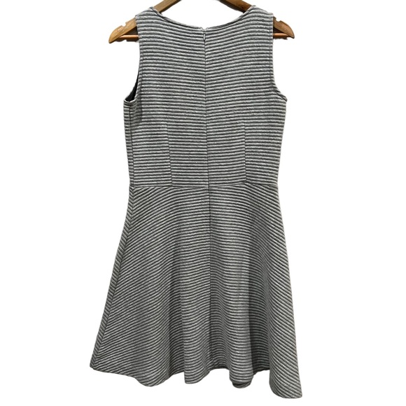 Ann Taylor LOFT Striped Fit & Flare Dress Gray White Sleeveless Size 4 - Picture 7 of 7